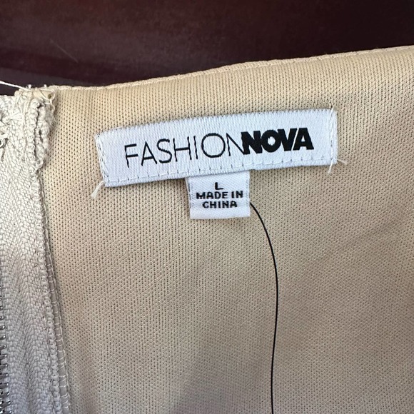 Fashion Nova Beige Faux Leather Bustier Crop Tank Top sz L NWT - Picture 4 of 9